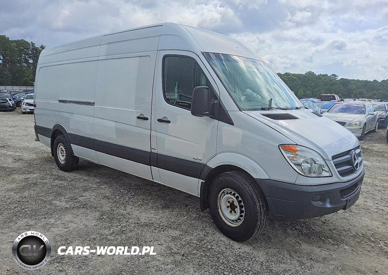 2012 Mercedes Benz Sprinter 2500 Delivery Van VIN:WD3PE8CB0C5674629 - 4
