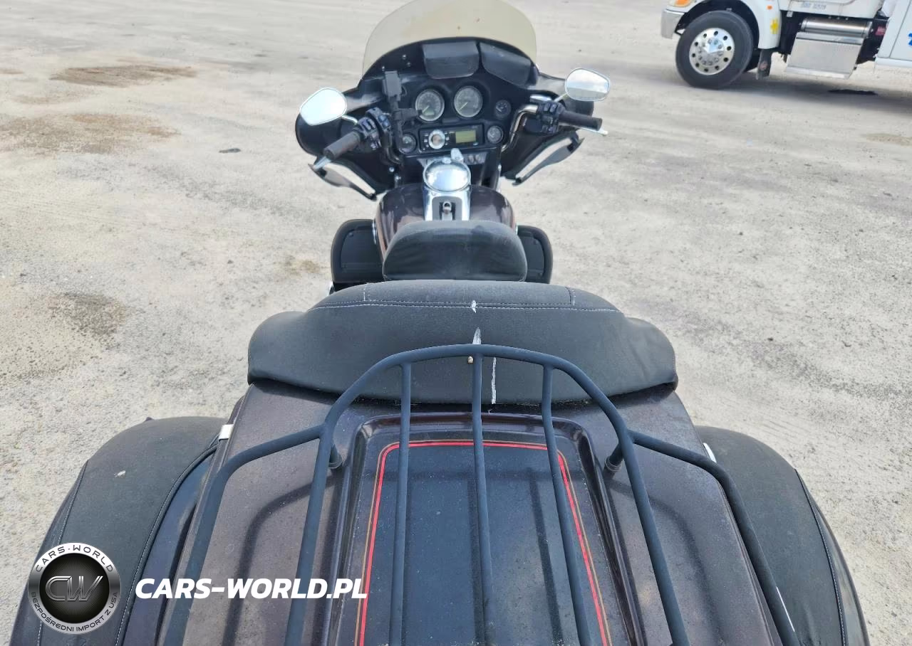 2011 Harley-Davidson Flhtcutg VIN:1HD1MAM15BB852593 - 6