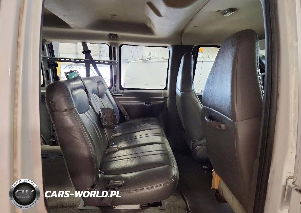 2007 GMC Savana G1500 VIN:1GKFG15T071204773 - 11