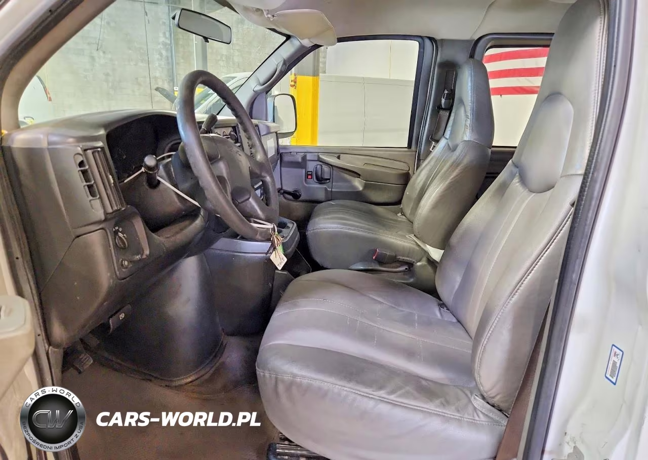 2007 GMC Savana G1500 VIN:1GKFG15T071204773 - 7