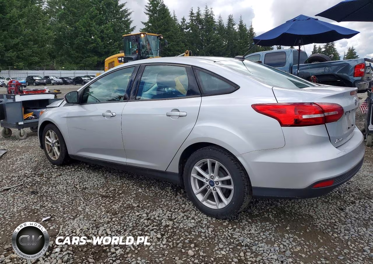 2017 Ford Focus Se VIN:1FADP3F26HL207144 - 2