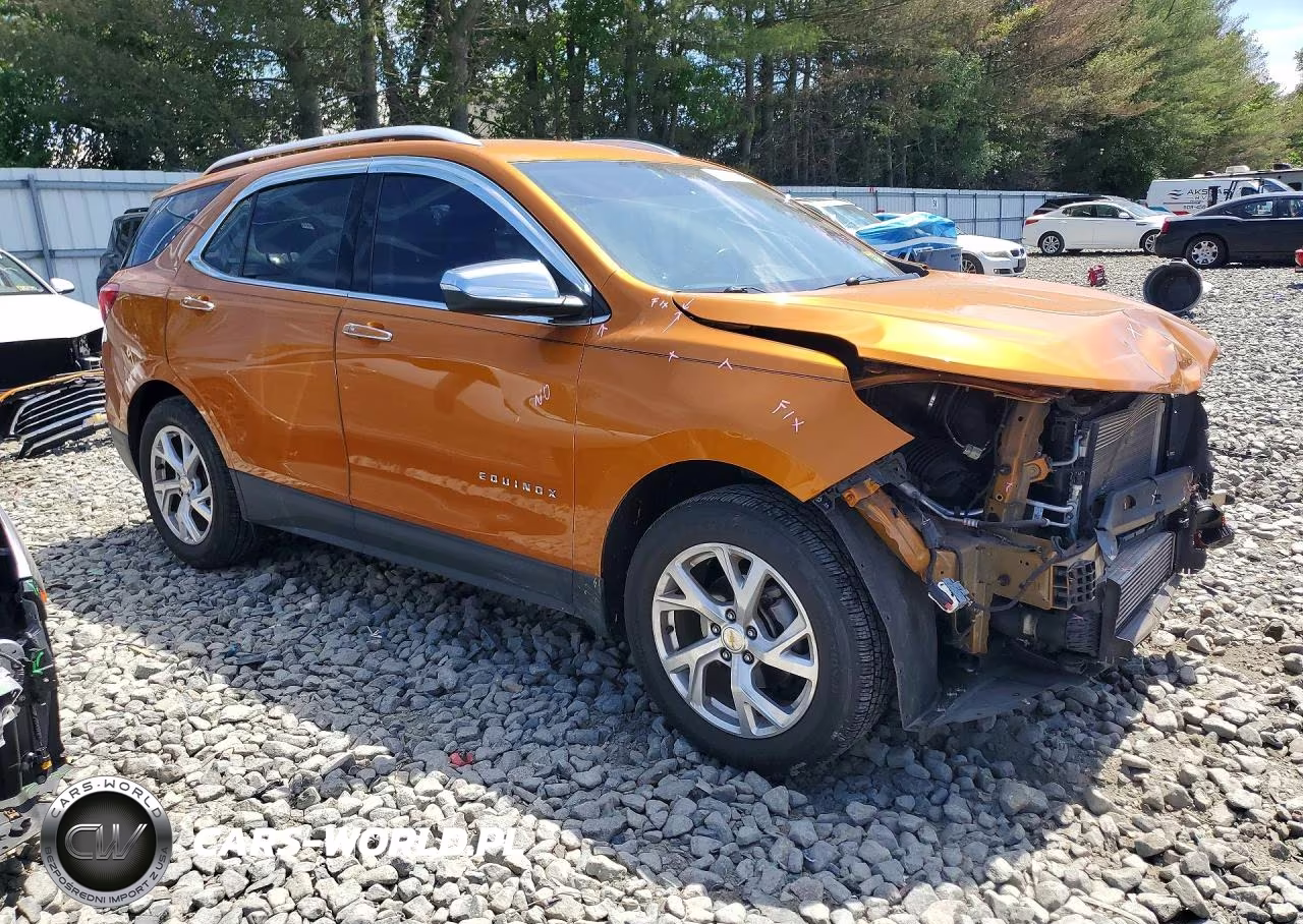 2019 Chevrolet Equinox Premier VIN:2GNAXXEVXK6236475 - 4
