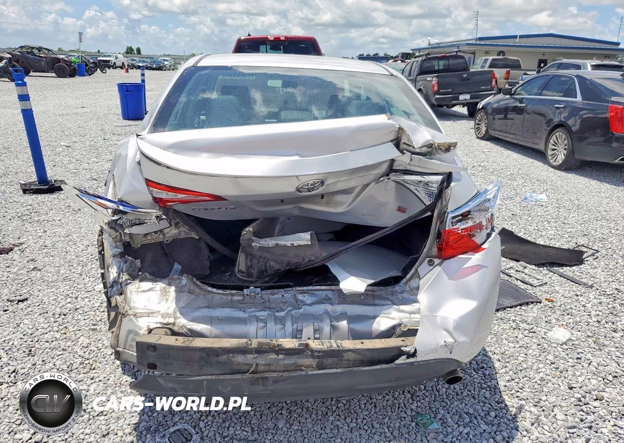 2015 Toyota Corolla S Plus VIN:2T1BURHEXFC330681 - 6