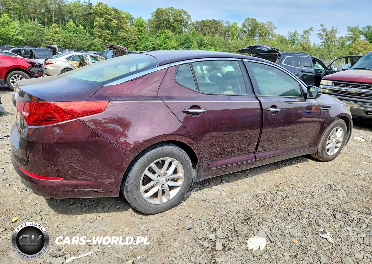 2012 Kia Optima Lx VIN:5XXGM4A78CG082200 - 3