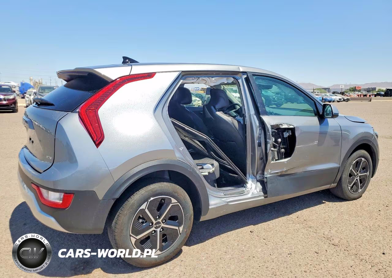 2026 Kia Niro Lx VIN:KNDCP3LEXT5319852 - 3