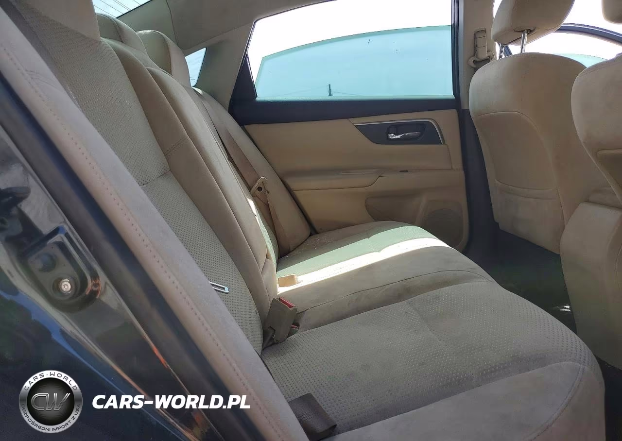 2015 Nissan Altima 2.5 S VIN:1N4AL3AP3FN384477 - 10