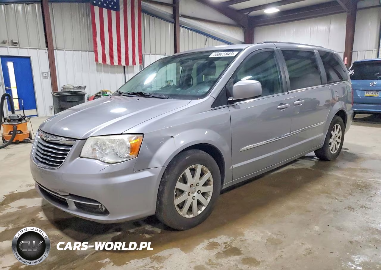 2013 Chrysler Town & Country Touring – zdjęcie 1 z 13