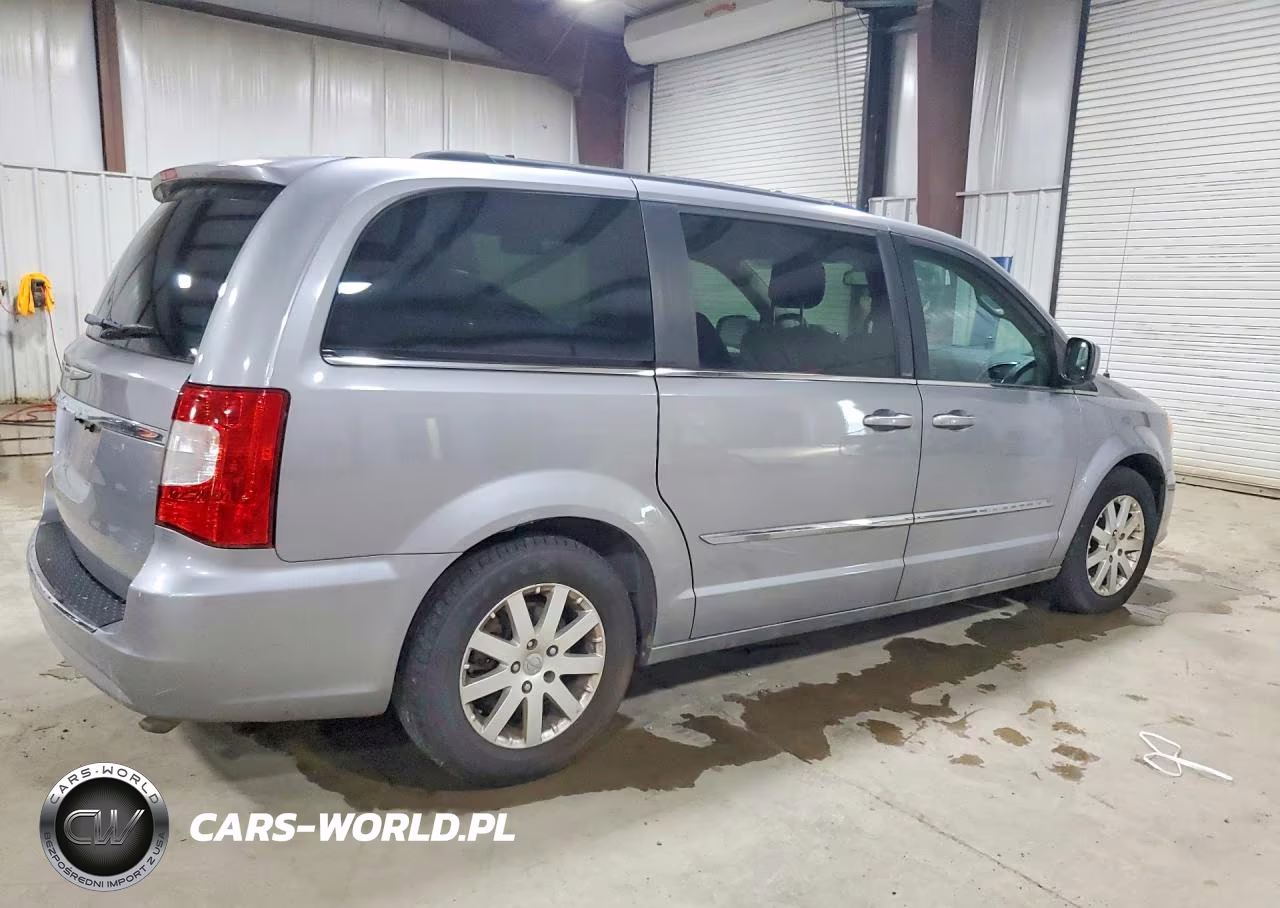 2013 Chrysler Town & Country Touring VIN:2C4RC1BG3DR713968 - 3