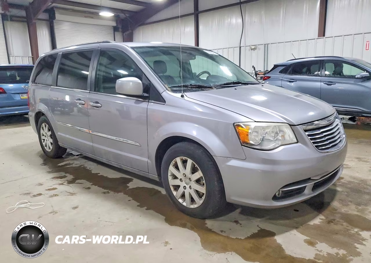 2013 Chrysler Town & Country Touring VIN:2C4RC1BG3DR713968 - 4