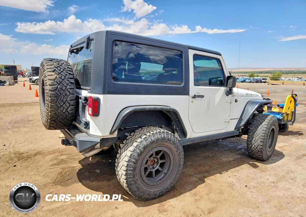 2015 Jeep Wrangler Rubicon VIN:1C4BJWCG0FL757599 - 3