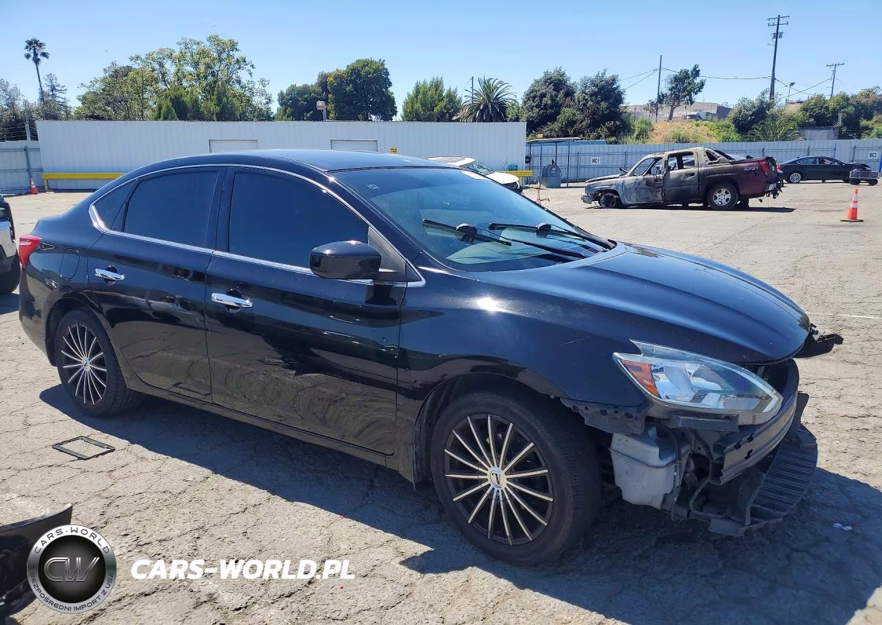 2018 Nissan Sentra S VIN:3N1AB7AP0JY213446 - 4