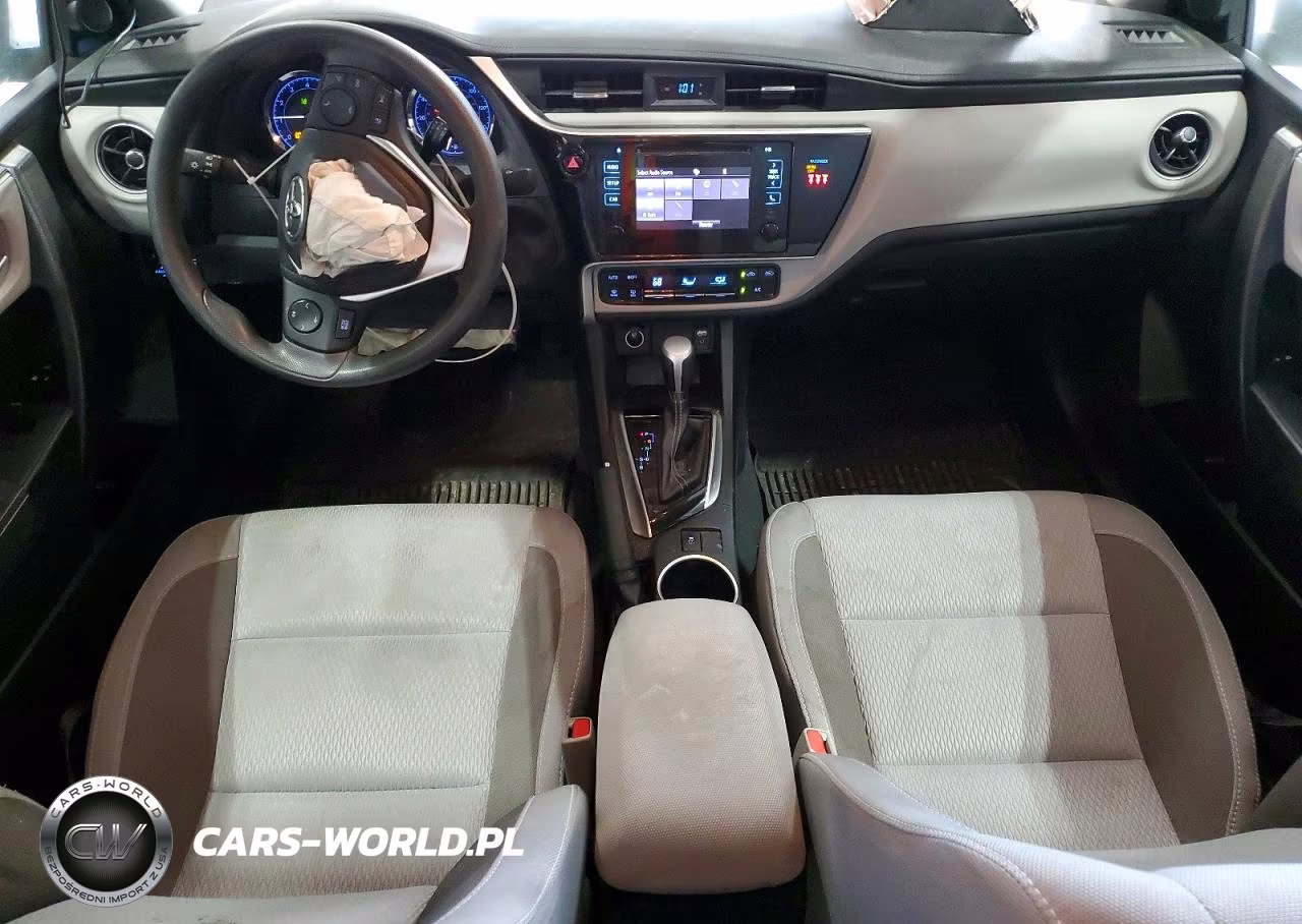 2018 Toyota Corolla Le VIN:2T1BURHE6JC065590 - 8