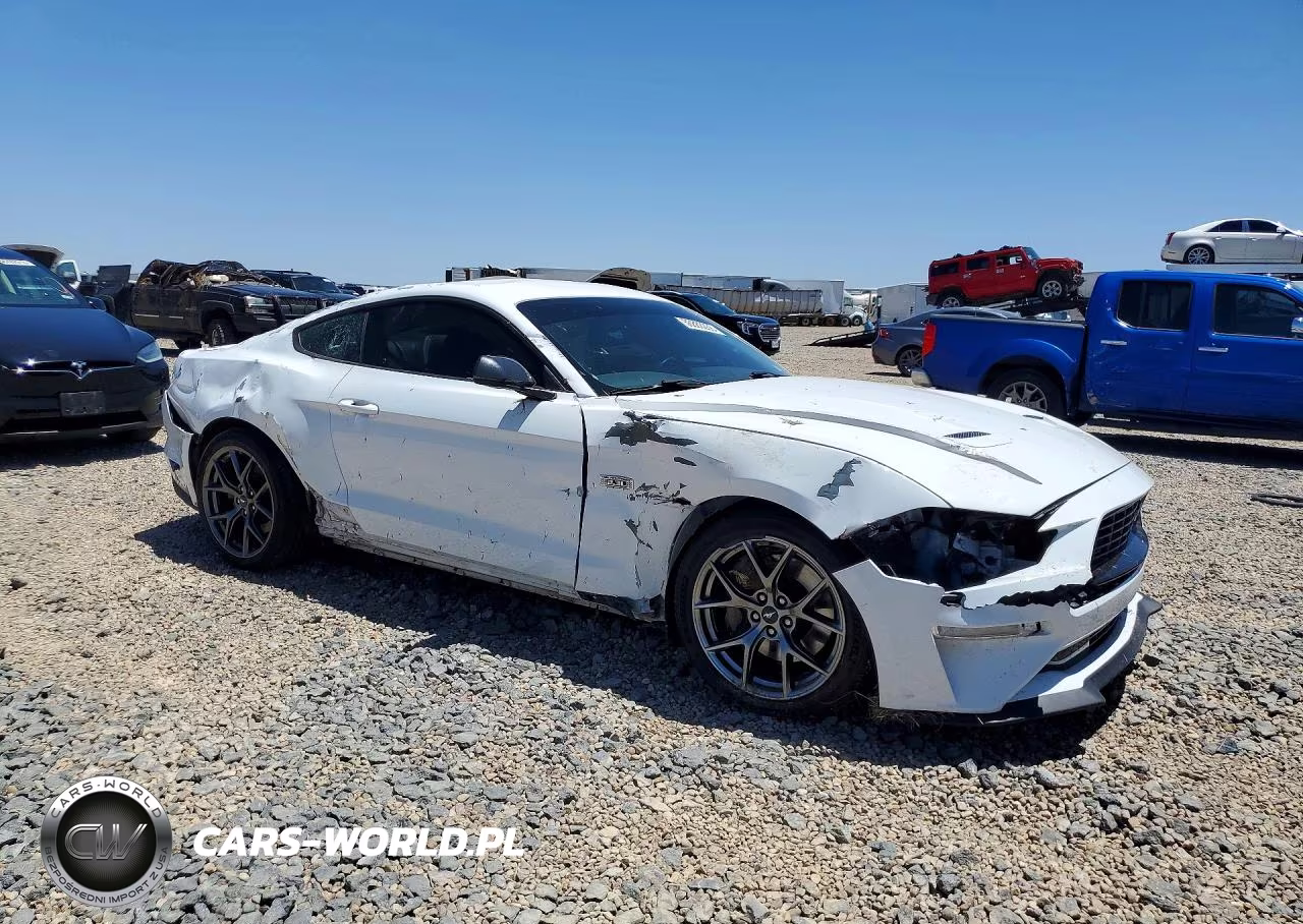 2020 Ford Mustang VIN:1FA6P8TD5L5187820 - 4