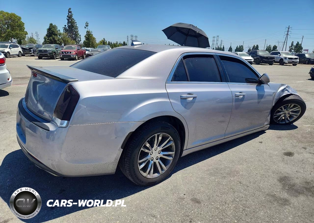 2017 Chrysler 300 Limited VIN:2C3CCAAG5HH506537 - 3
