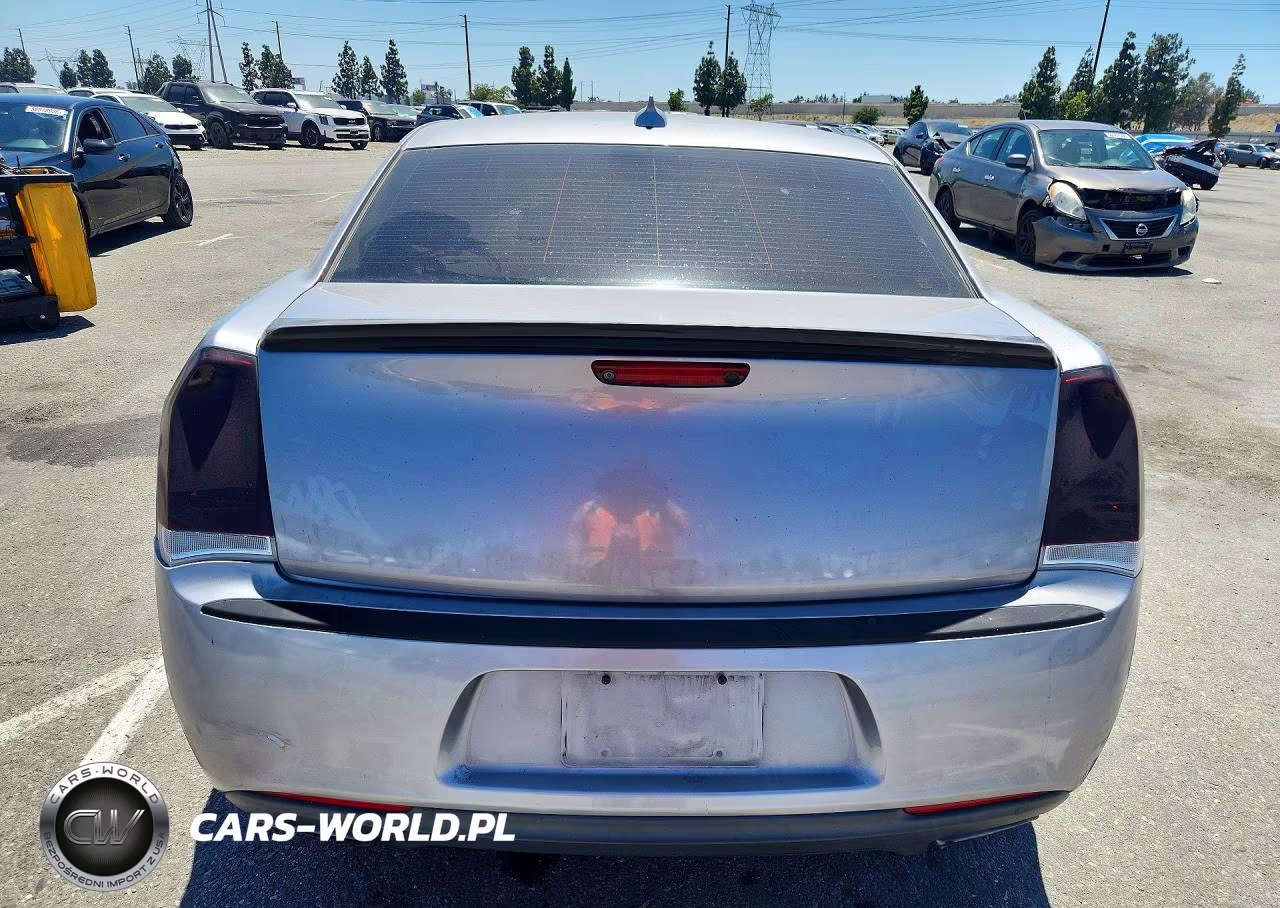 2017 Chrysler 300 Limited VIN:2C3CCAAG5HH506537 - 6