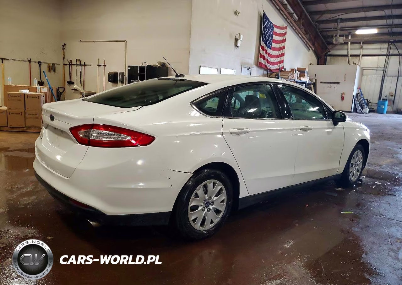 2013 Ford Fusion S VIN:3FA6P0G78DR222046 - 3