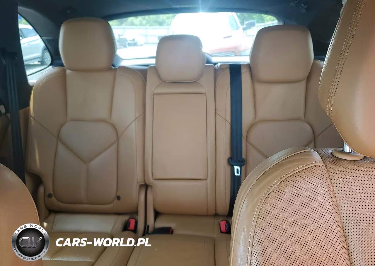 2014 Porsche Cayenne Gts VIN:WP1AD2A27ELA77070 - 10