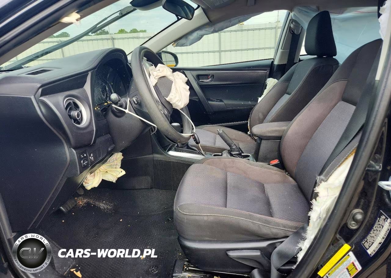 2017 Toyota Corolla Le VIN:5YFBURHEXHP600950 - 7