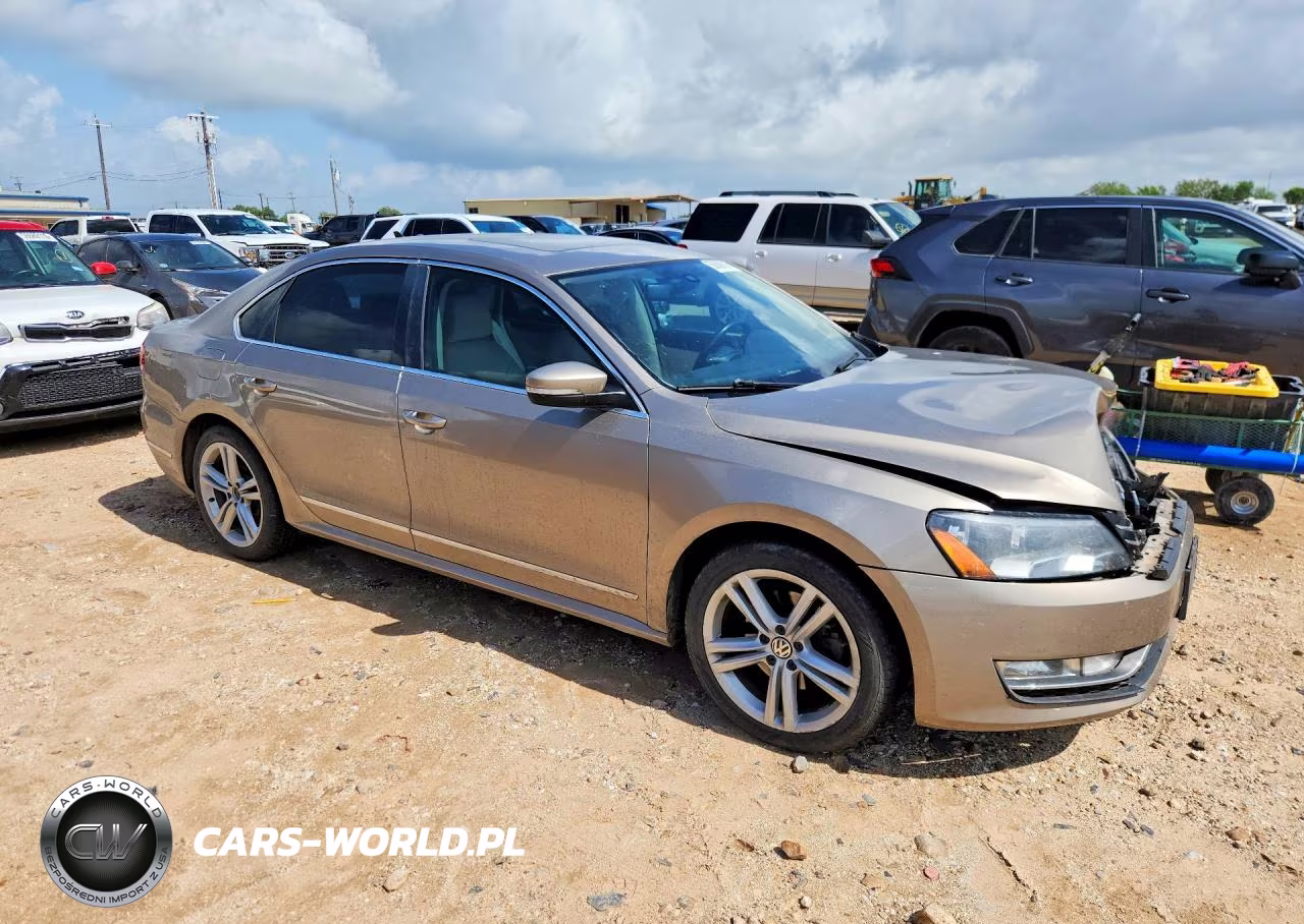 2015 Volkswagen Passat Sel VIN:1VWCV7A36FC048512 - 4