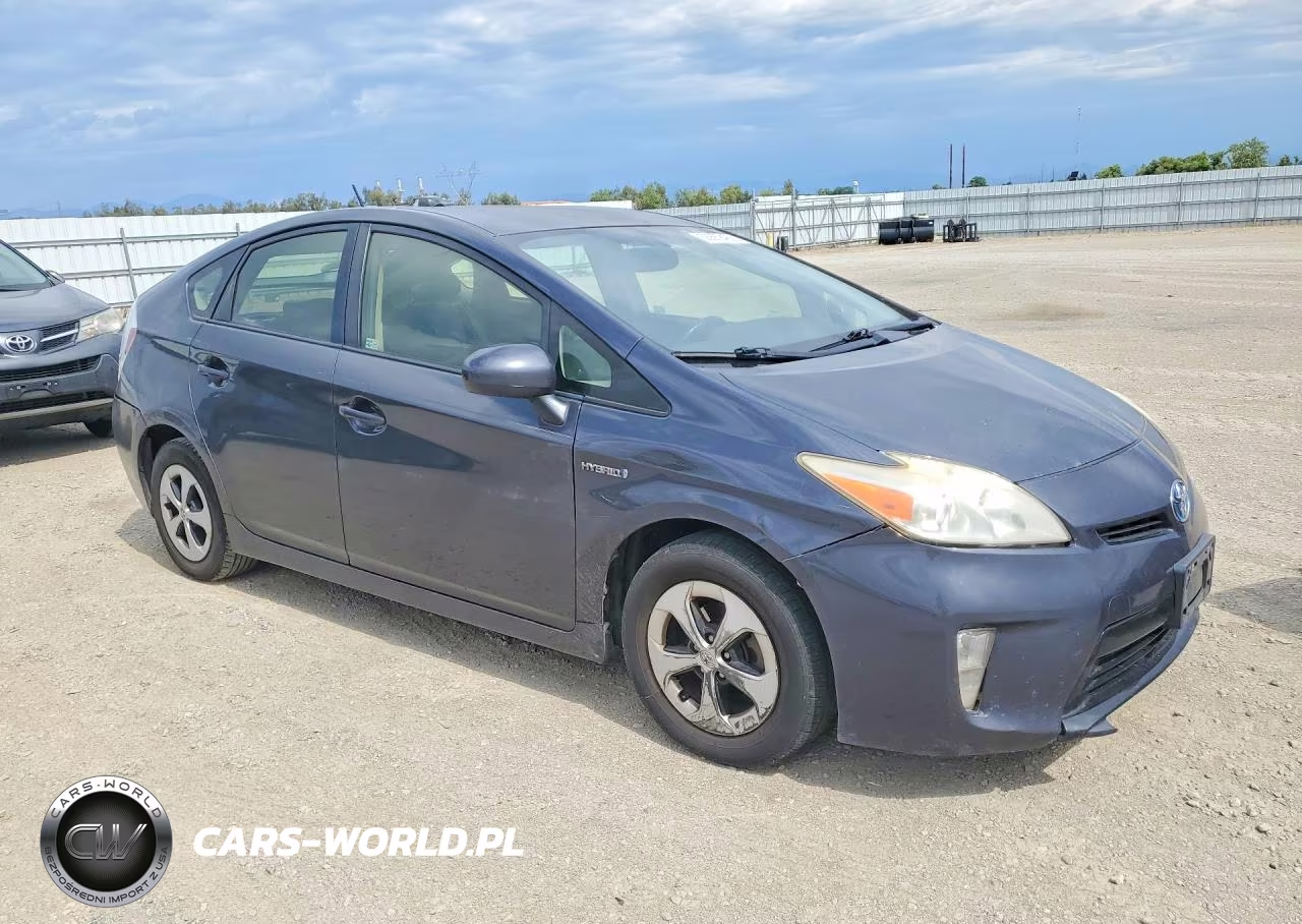 2012 Toyota Prius Four VIN:JTDKN3DU8C5434618 - 4