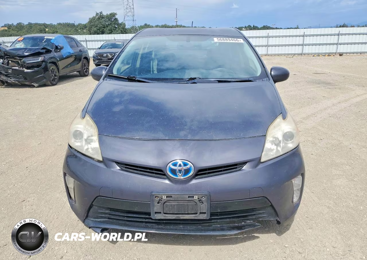 2012 Toyota Prius Four VIN:JTDKN3DU8C5434618 - 5
