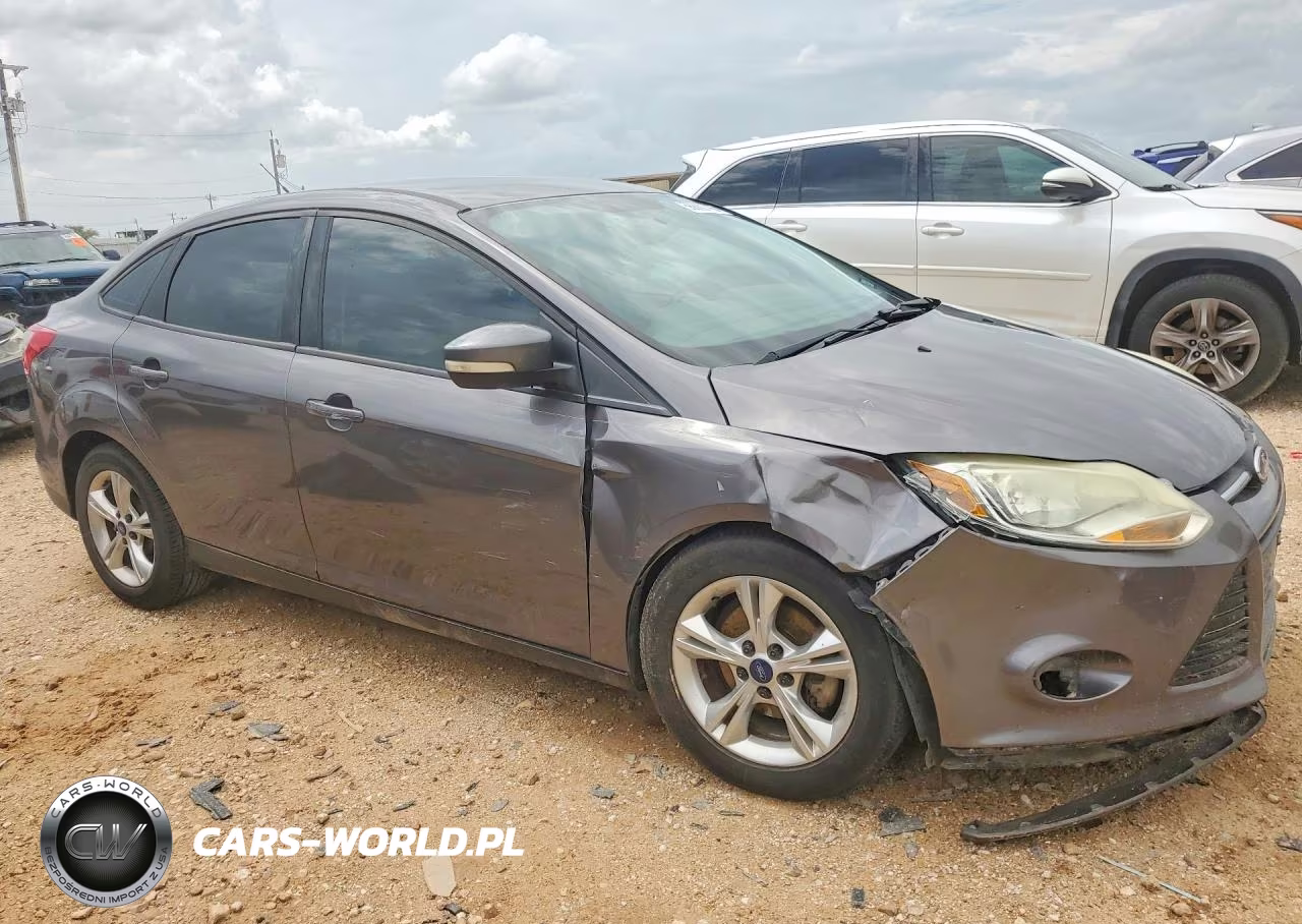 2013 Ford Focus Se VIN:1FADP3F25DL244048 - 4