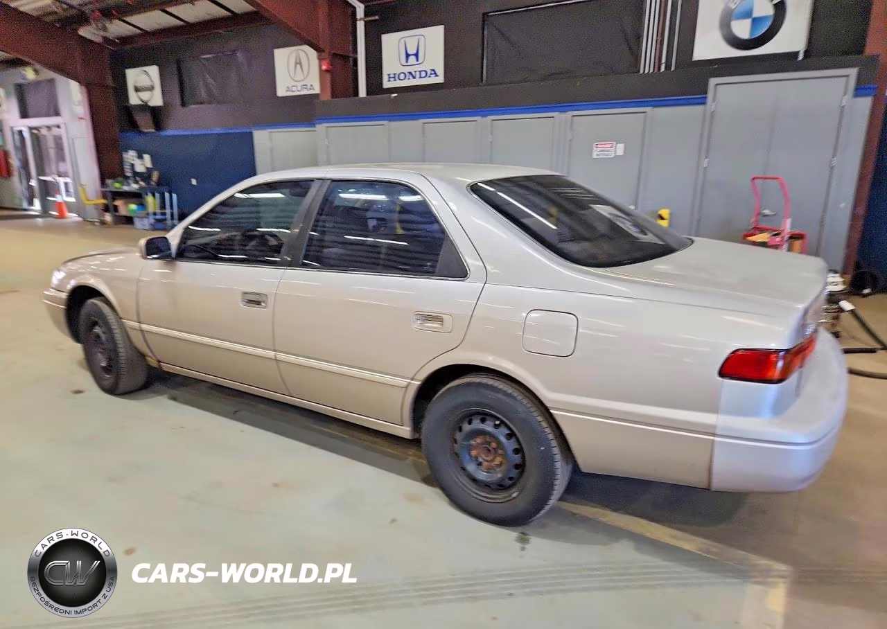 1999 Toyota Camry Ce VIN:4T1BG22K2XU511335 - 2