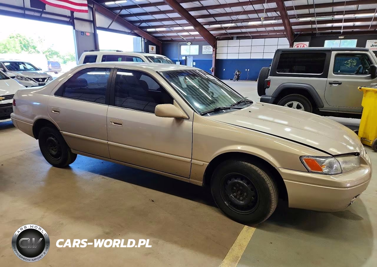 1999 Toyota Camry Ce VIN:4T1BG22K2XU511335 - 4