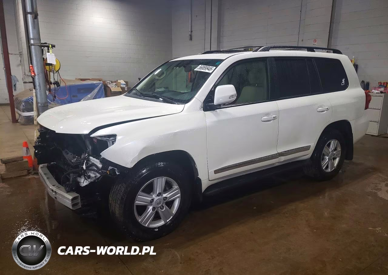 2013 Toyota Land Cruiser Base