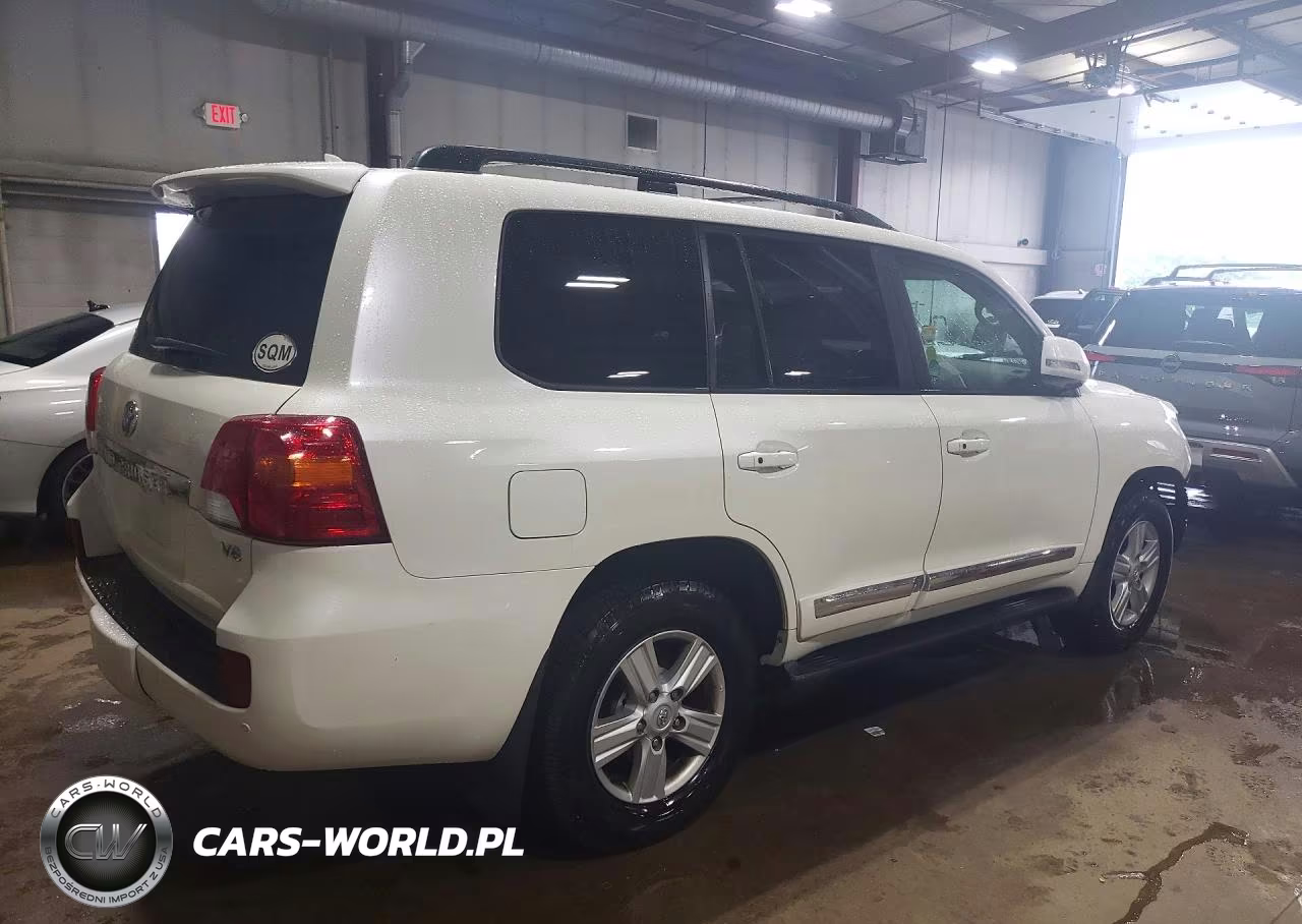 2013 Toyota Land Cruiser Base VIN:JTMHY7AJ0D4017391 - 3