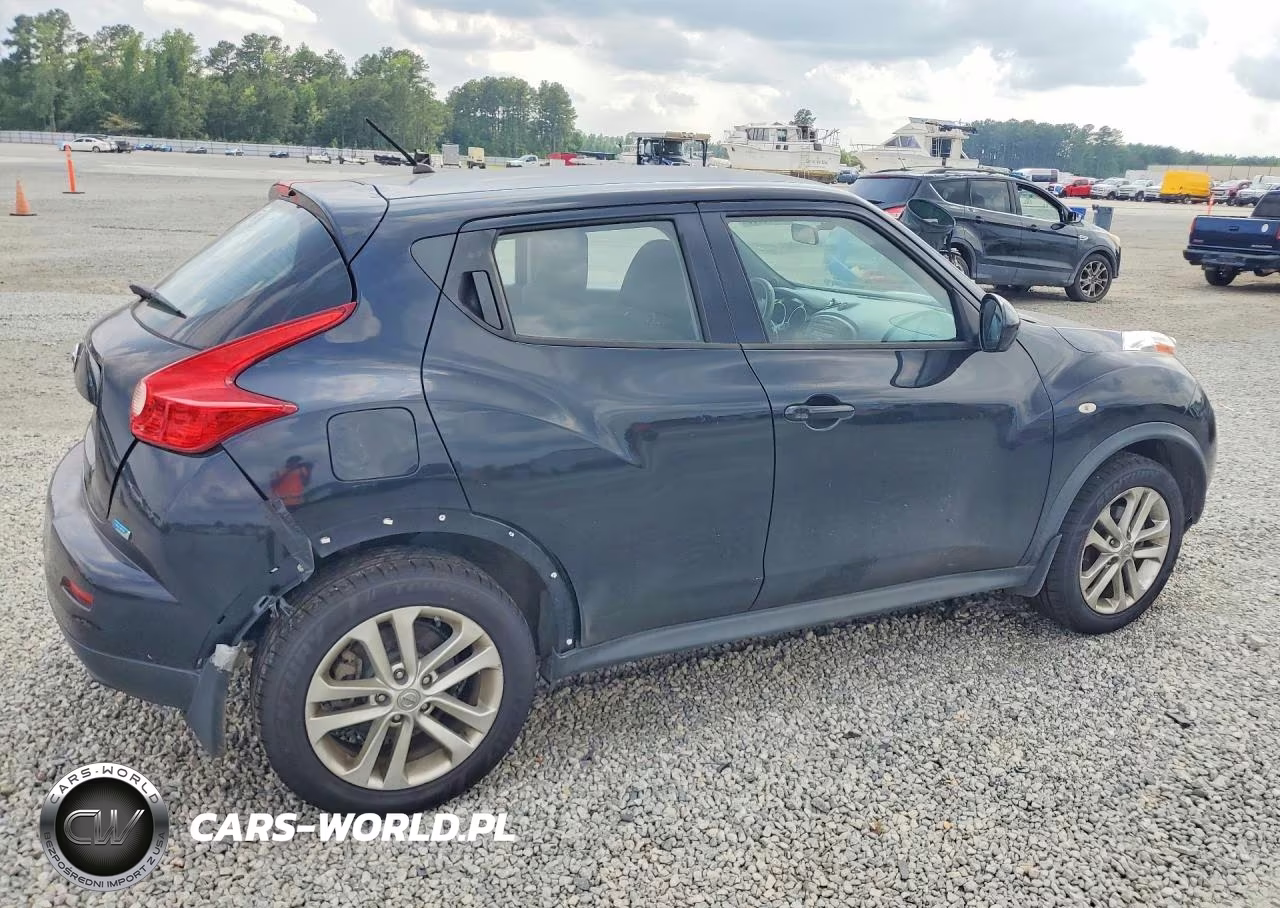 2014 Nissan Juke S VIN:JN8AF5MRXET455117 - 3