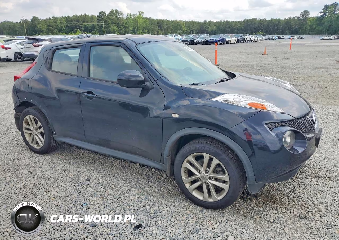 2014 Nissan Juke S VIN:JN8AF5MRXET455117 - 4
