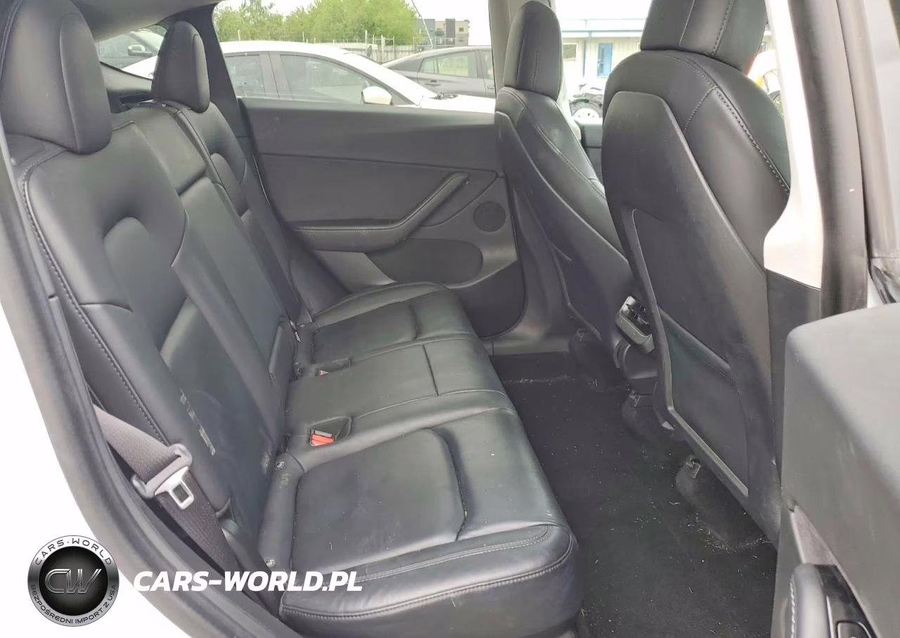 2020 Tesla Model Y VIN:5YJYGDEE3LF050729 - 11