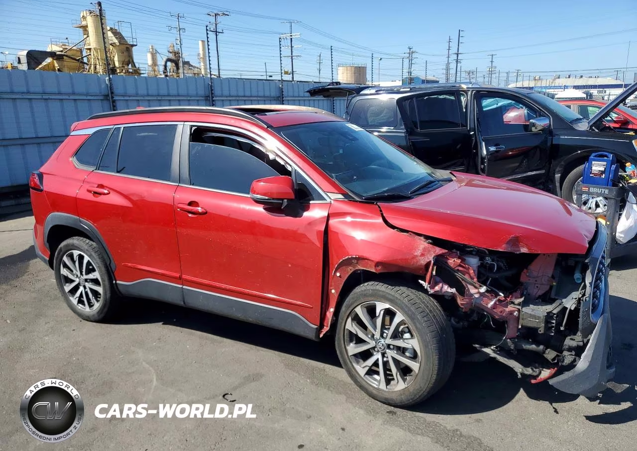 2022 Toyota Corolla Cross Xle VIN:7MUDAAAG0NV011428 - 4