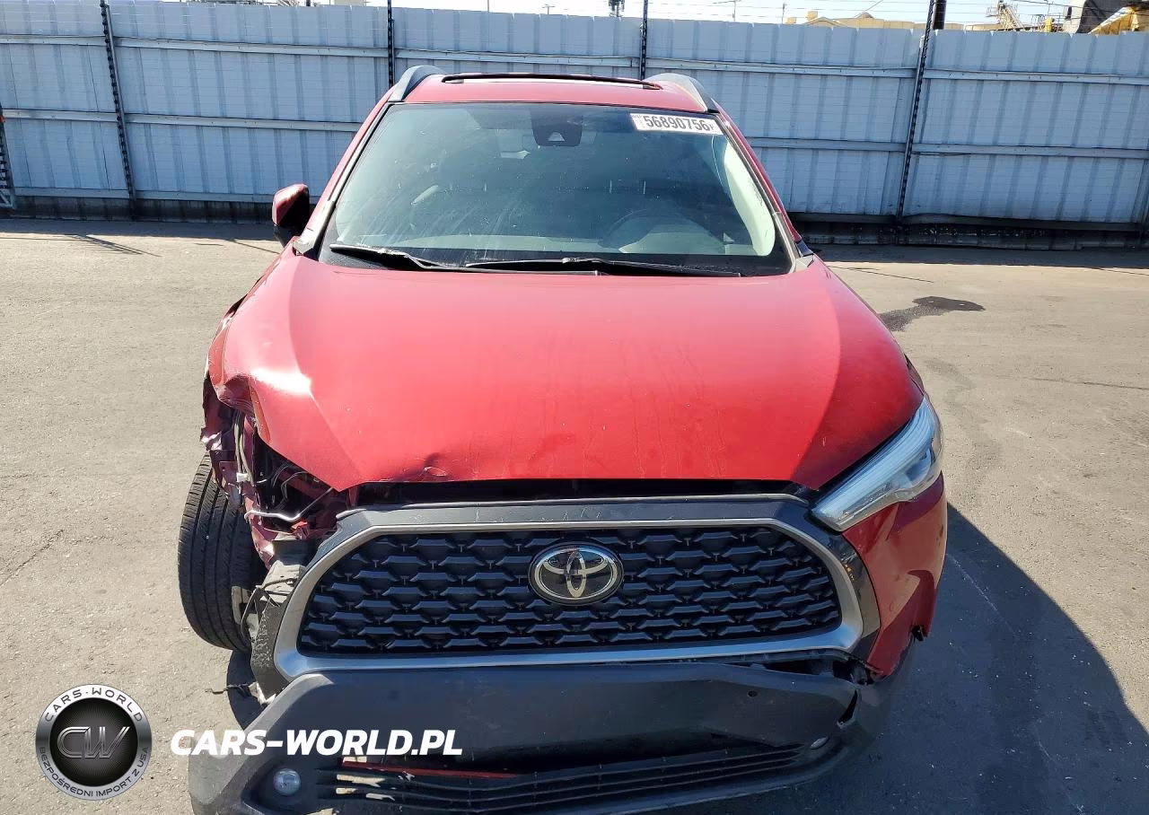 2022 Toyota Corolla Cross Xle VIN:7MUDAAAG0NV011428 - 5