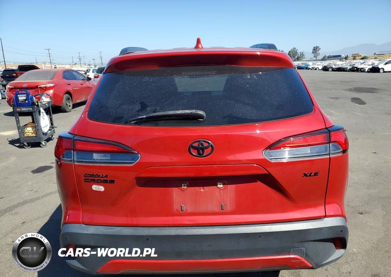 2022 Toyota Corolla Cross Xle VIN:7MUDAAAG0NV011428 - 6