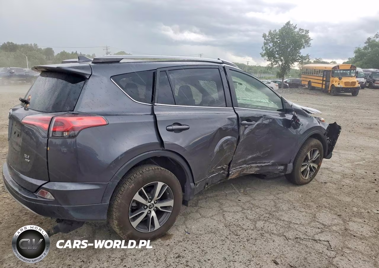 2017 Toyota Rav4 Xle VIN:JTMRFREV4HD217621 - 3