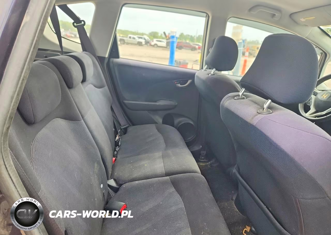 2010 Honda Fit Sport VIN:JHMGE8H61AC011515 - 10