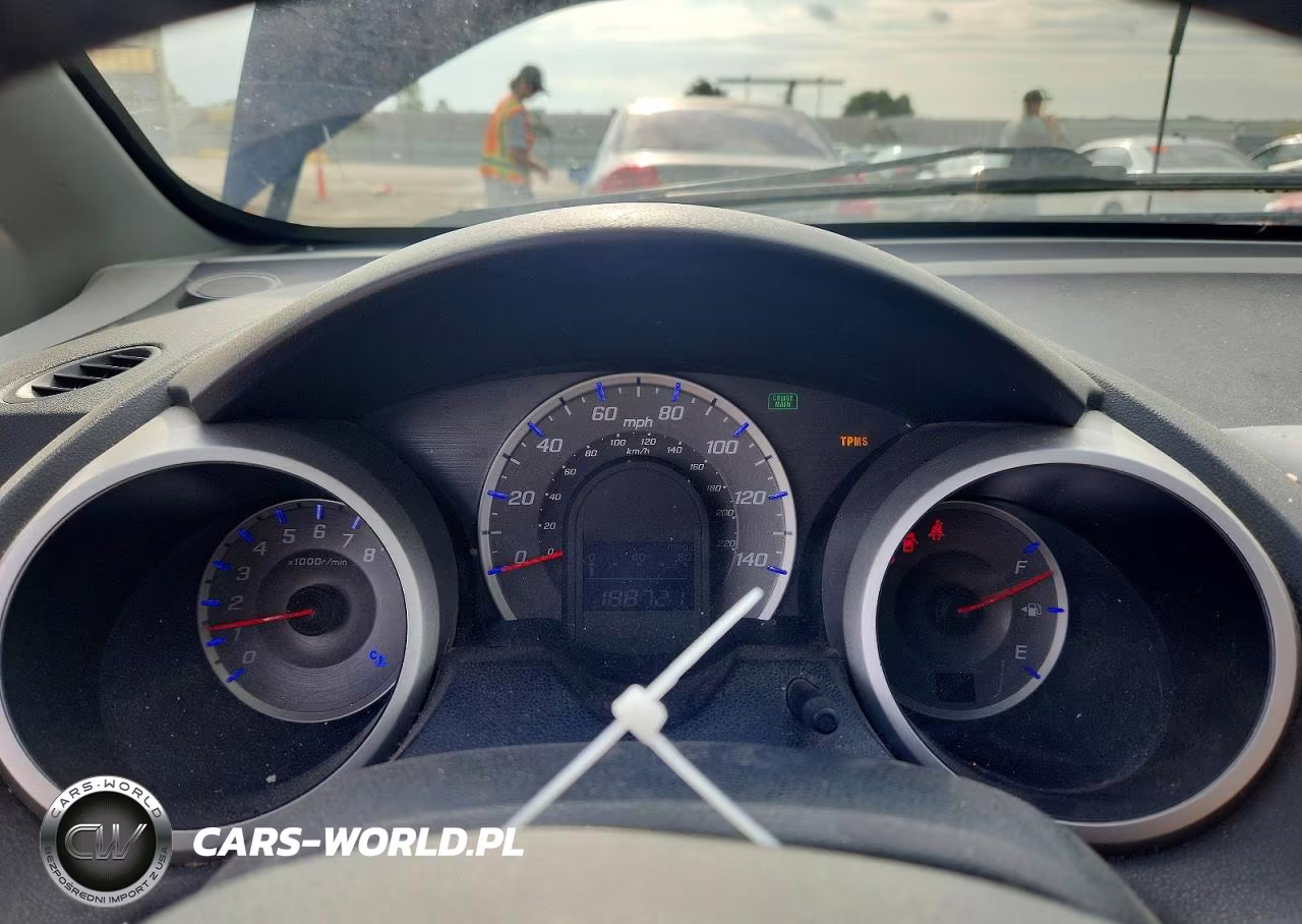 2010 Honda Fit Sport VIN:JHMGE8H61AC011515 - 9