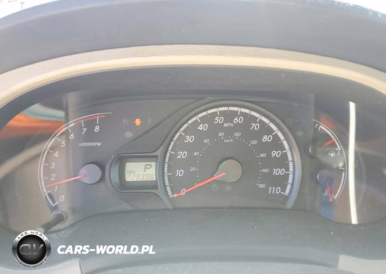 2012 Toyota Sienna Le VIN:5TDKK3DC1CS202193 - 9