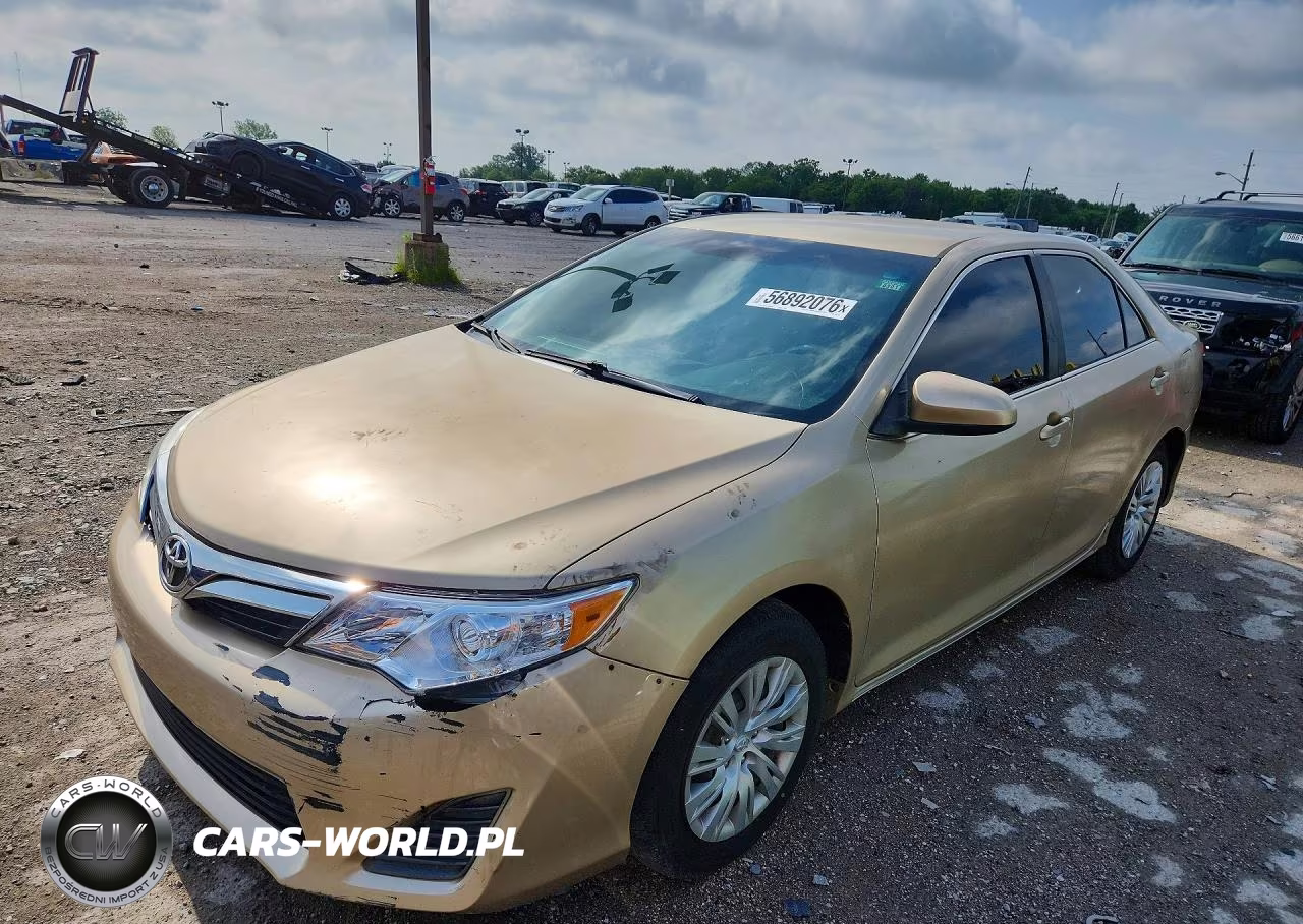 2012 Toyota Camry Le – zdjęcie 1 z 12