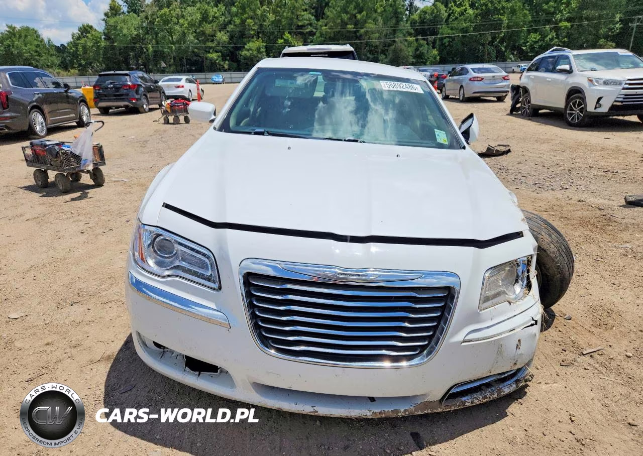 2014 Chrysler 300 VIN:2C3CCAAG0EH354646 - 5