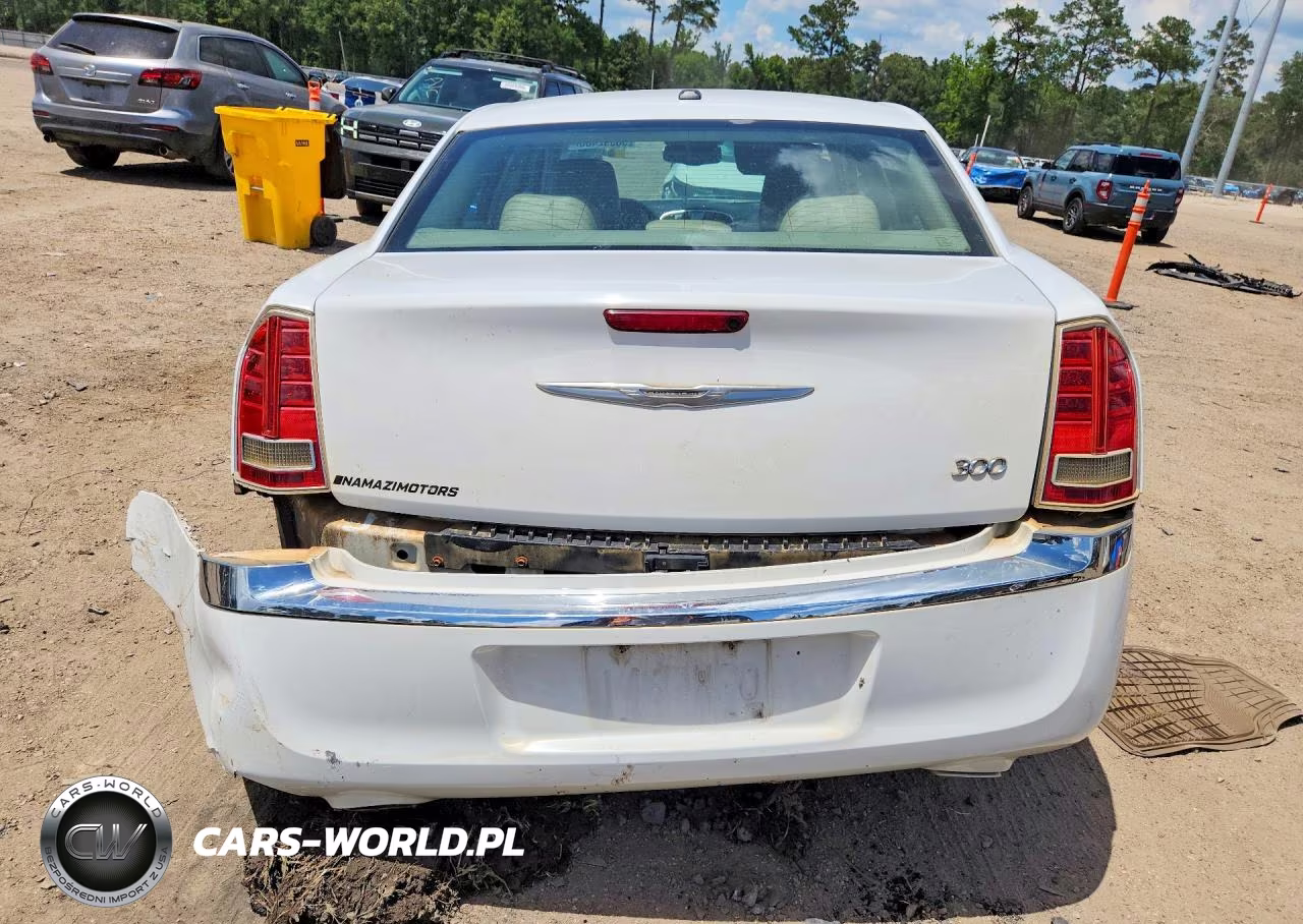 2014 Chrysler 300 VIN:2C3CCAAG0EH354646 - 6
