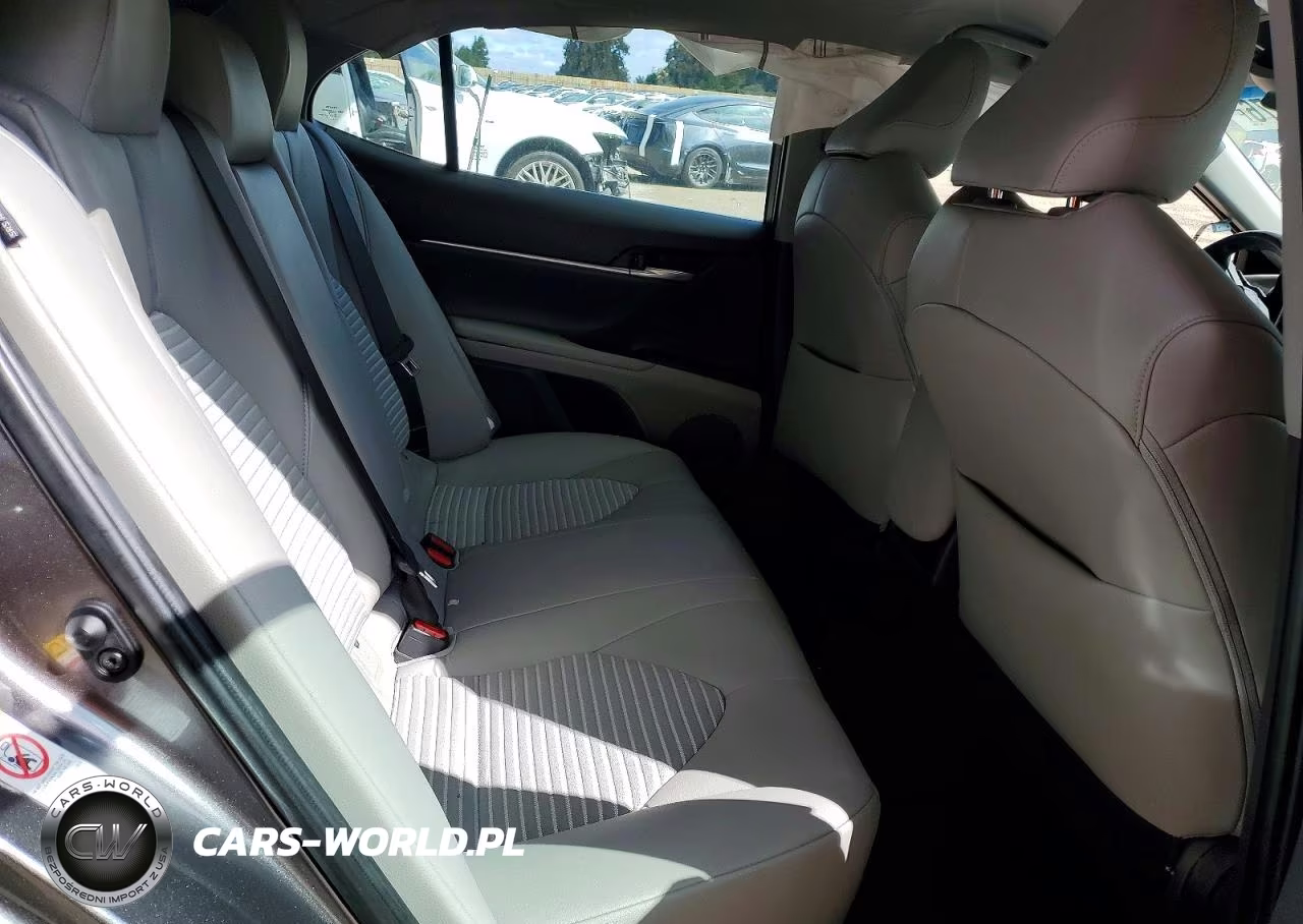 2018 Toyota Camry Se VIN:4T1B11HK2JU157892 - 10