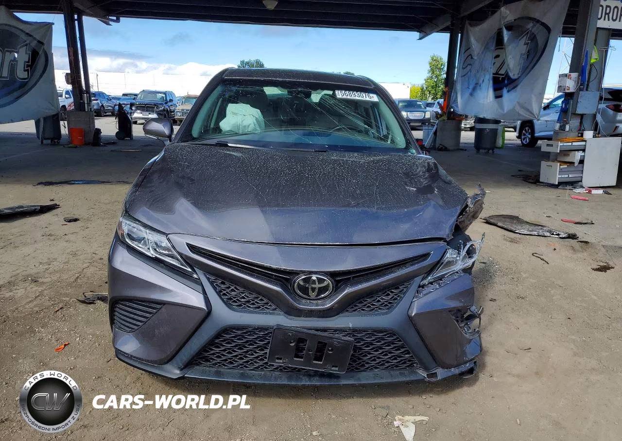 2018 Toyota Camry Se VIN:4T1B11HK2JU157892 - 5