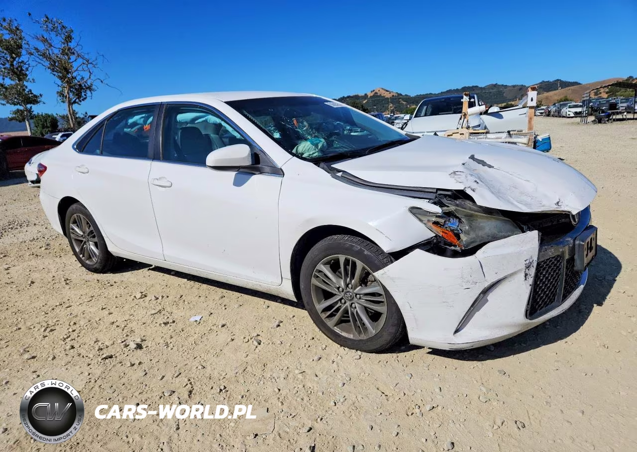 2016 Toyota Camry Se VIN:4T1BF1FK2GU210202 - 4