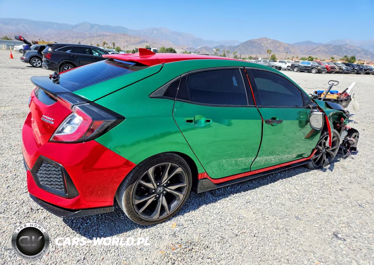 2018 Honda Civic Sport Touring VIN:SHHFK7H99JU426626 - 3