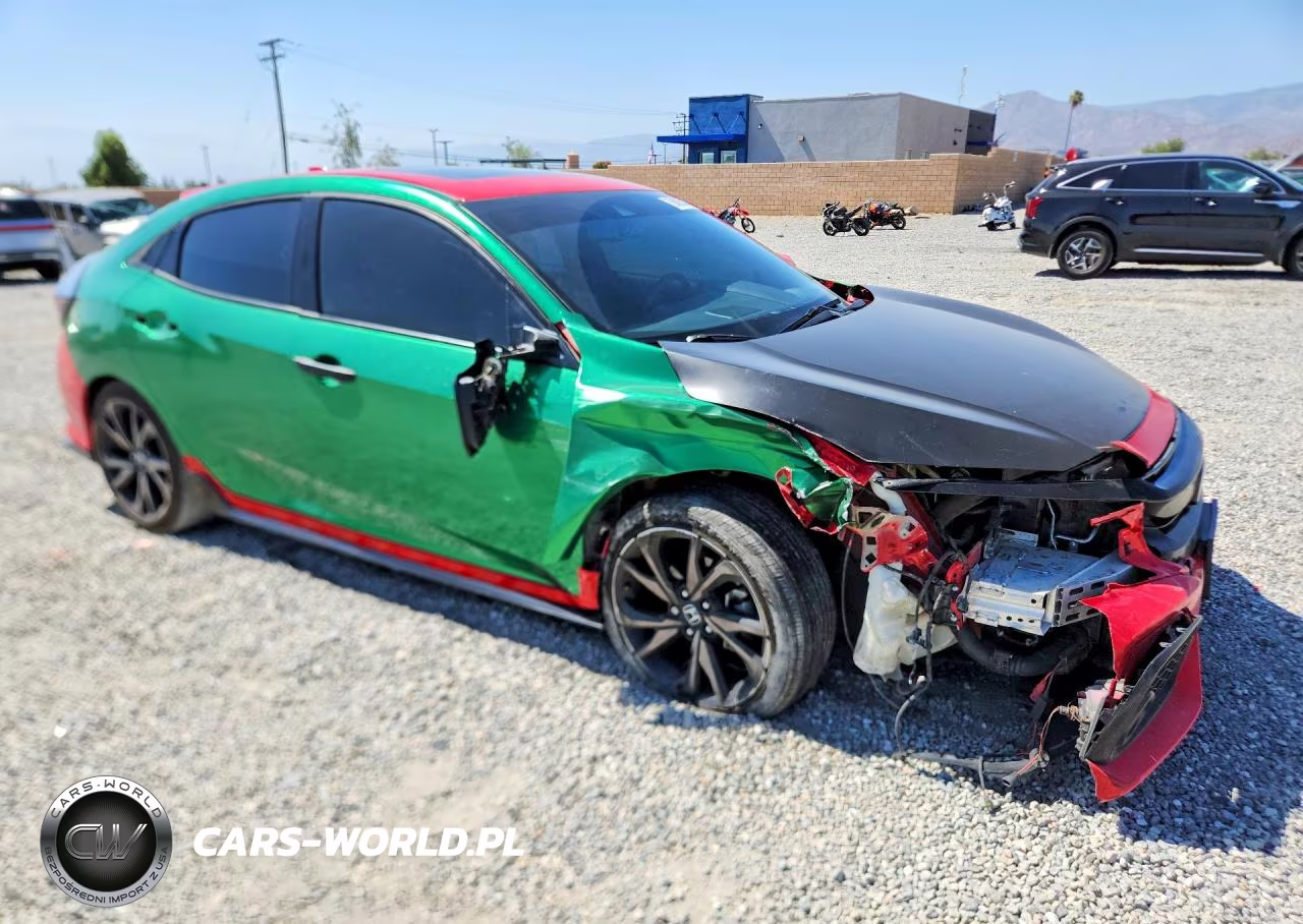 2018 Honda Civic Sport Touring VIN:SHHFK7H99JU426626 - 4