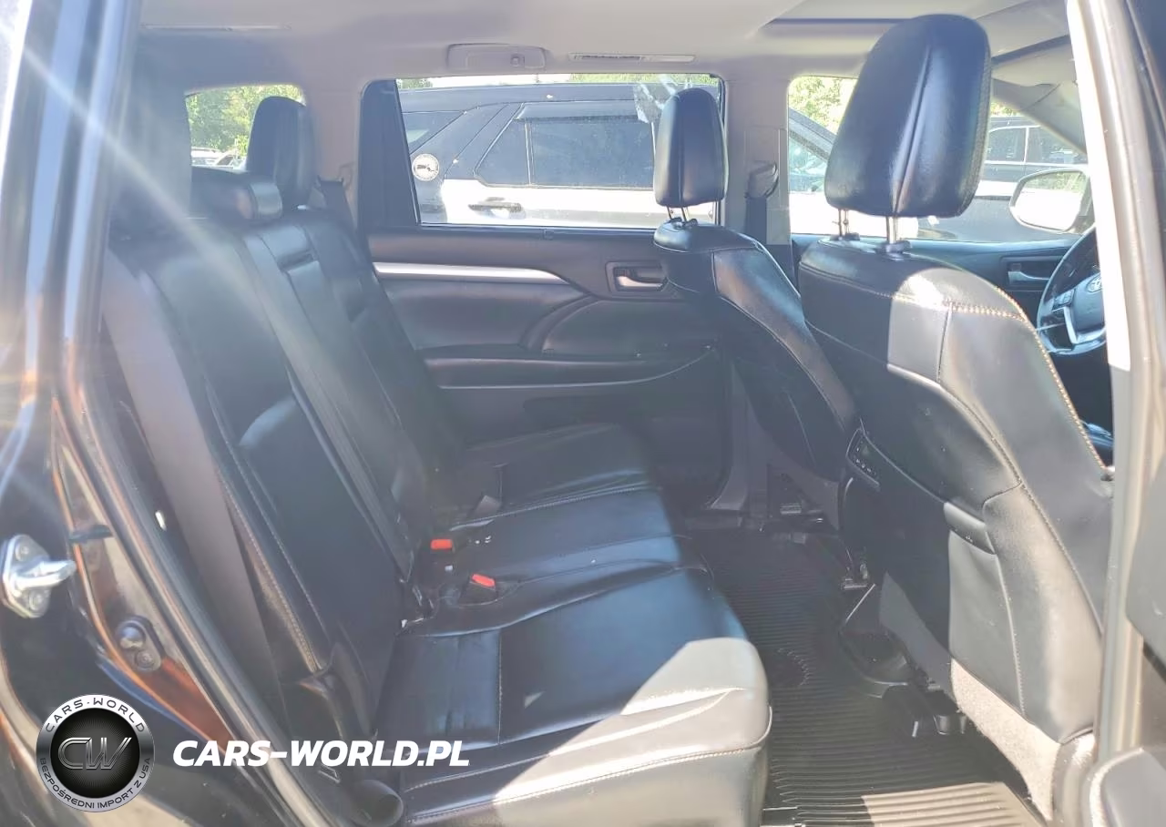 2019 Toyota Highlander Xle VIN:5TDJZRFH1KS580564 - 10