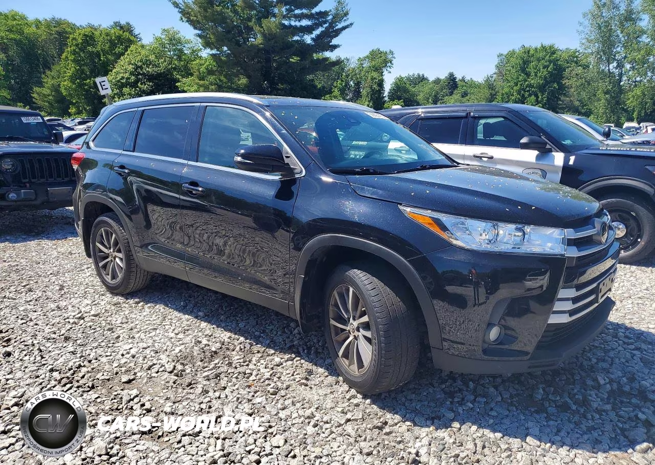 2019 Toyota Highlander Xle VIN:5TDJZRFH1KS580564 - 4